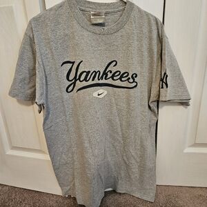 Men's Nike Yankees shirt